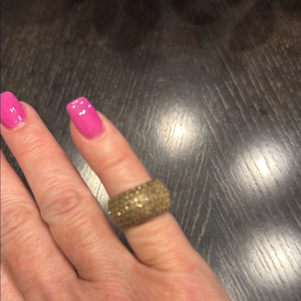 Elegant Gold Ring
